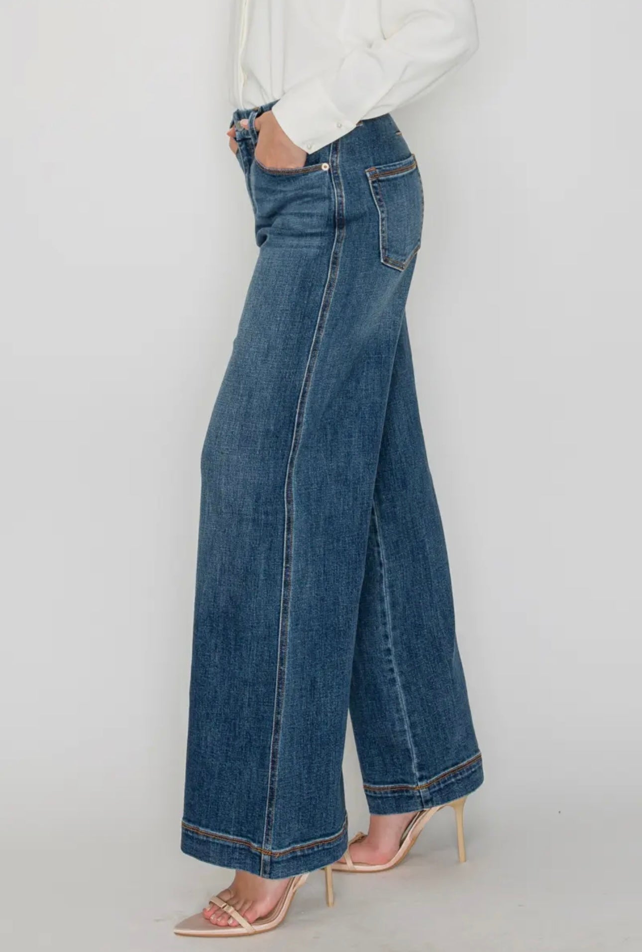Kit Artemis Vintage Relaxed High Rise Palazzo Jeans