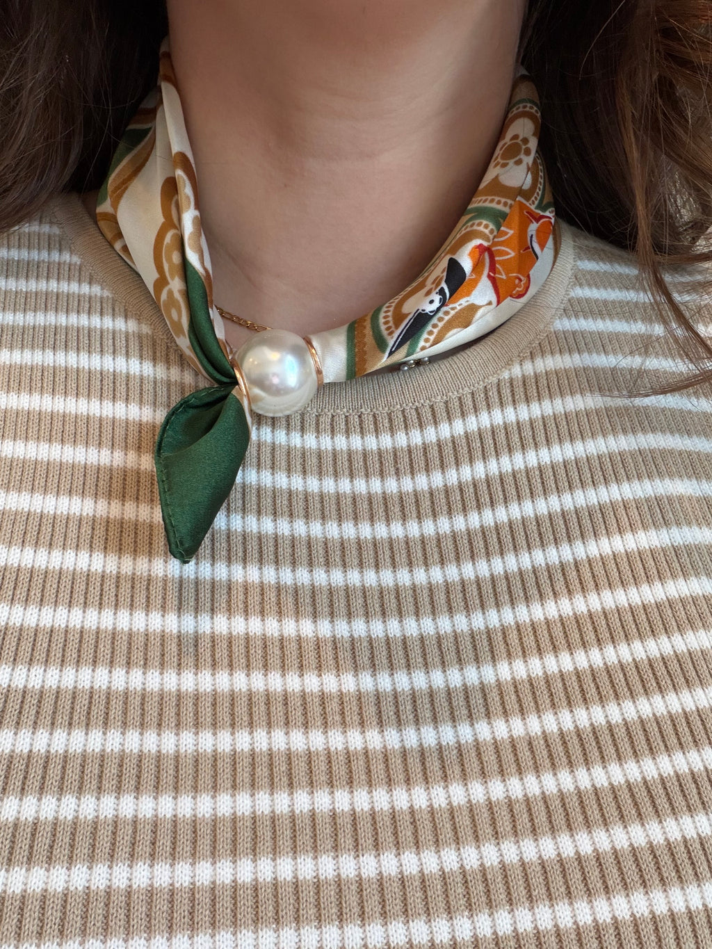 Pearl Clasp Neck Scarf
