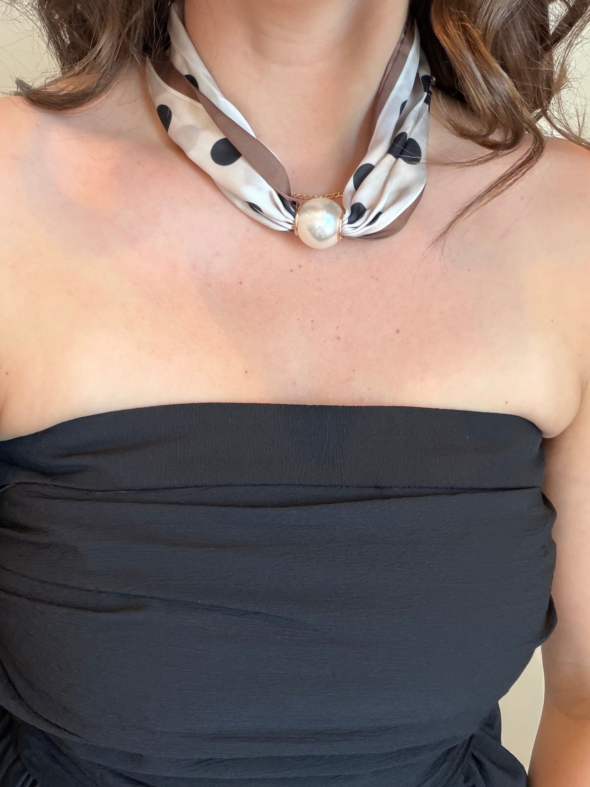 Pearl Clasp Neck Scarf