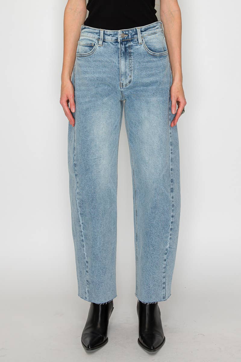 Sloane BLUE by ARTEMIS High Rise Barrel Jeans Light Wash