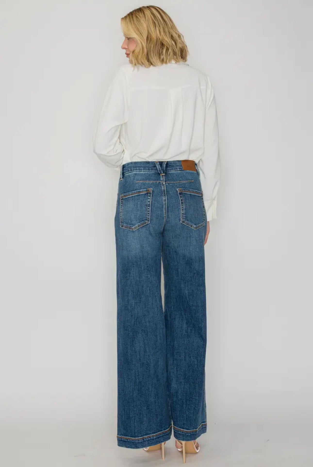 Kit Artemis Vintage Relaxed High Rise Palazzo Jeans