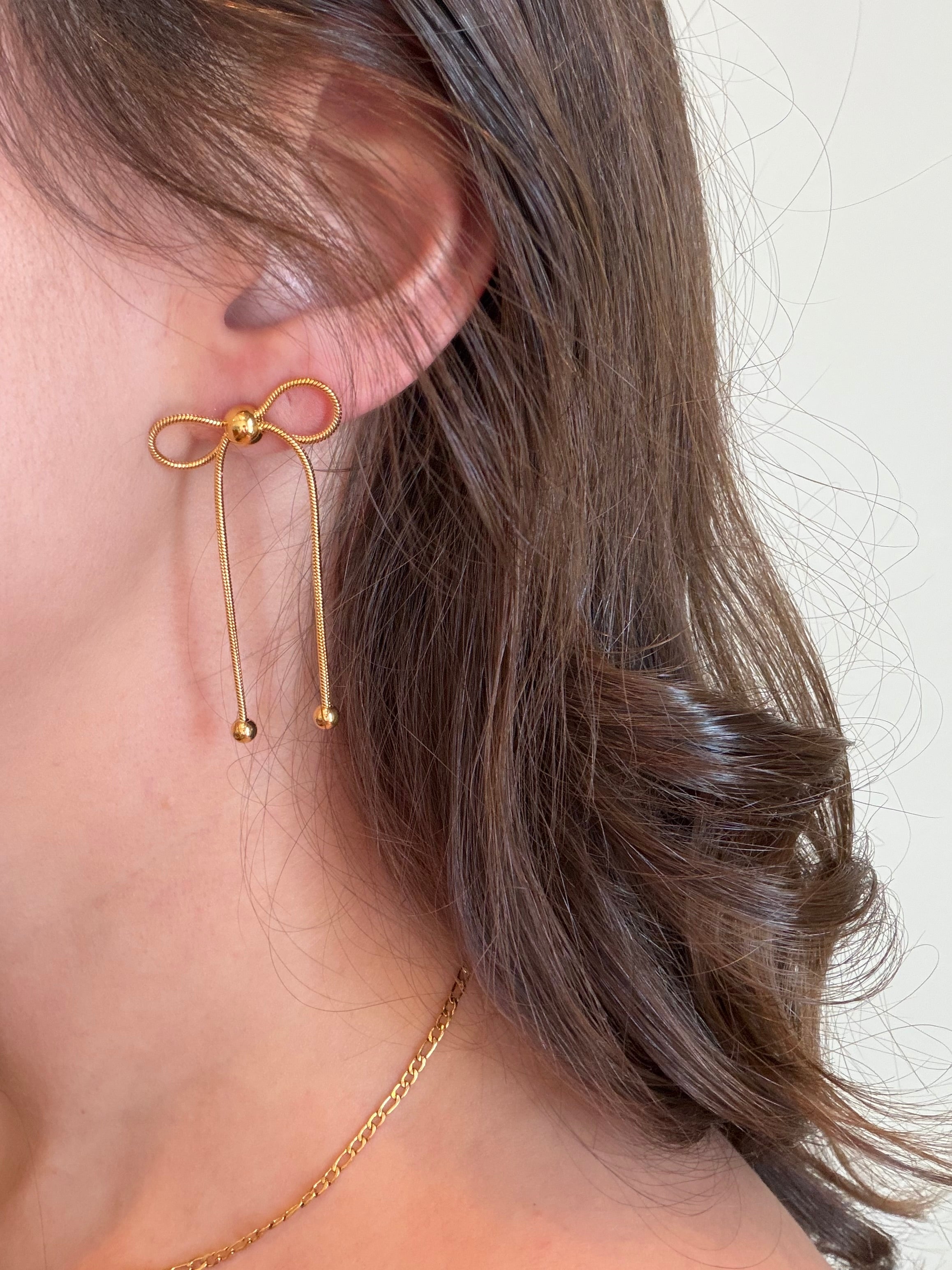 Bow Earring with Ball Details