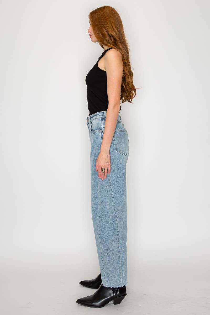Sloane BLUE by ARTEMIS High Rise Barrel Jeans Light Wash