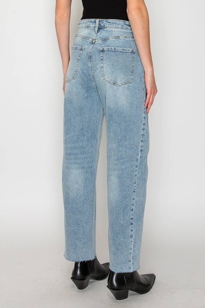 Sloane BLUE by ARTEMIS High Rise Barrel Jeans Light Wash